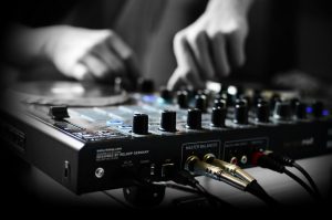 DJ technika