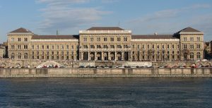 A Corvinus Egyetem a Duna partján