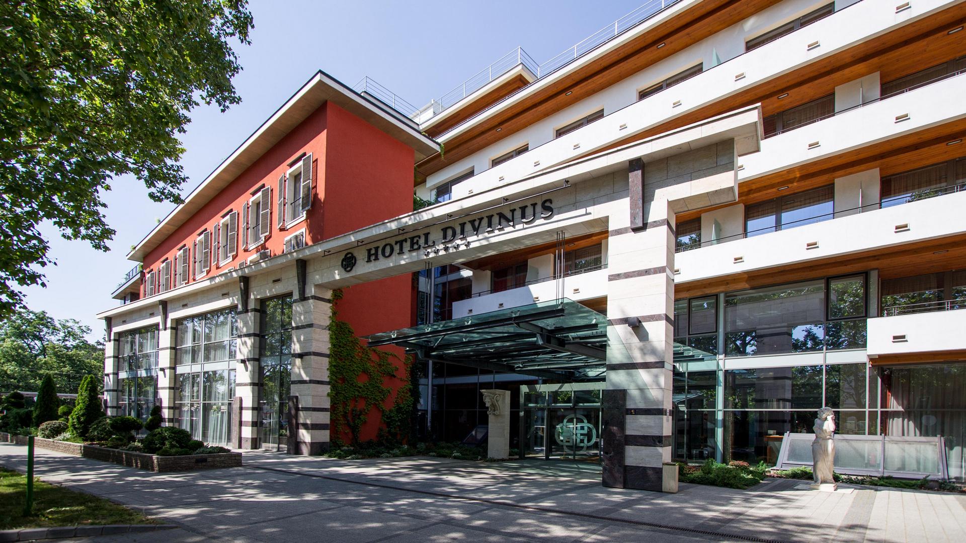 A Hotel Divinus épülete