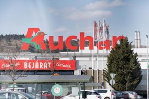 Az Auchan bejárata